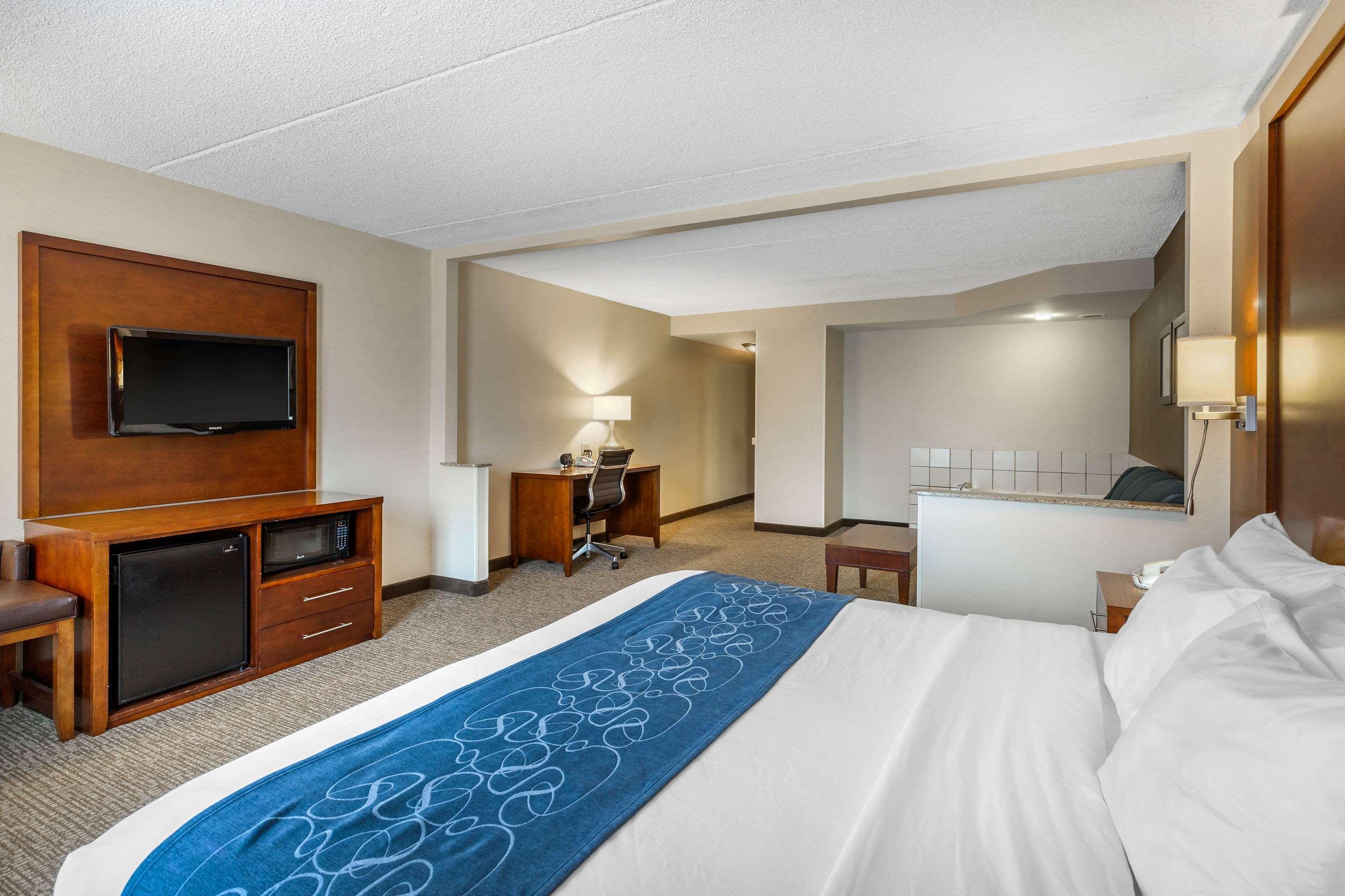Comfort Suites Manassas Battlefield Park Exterior photo