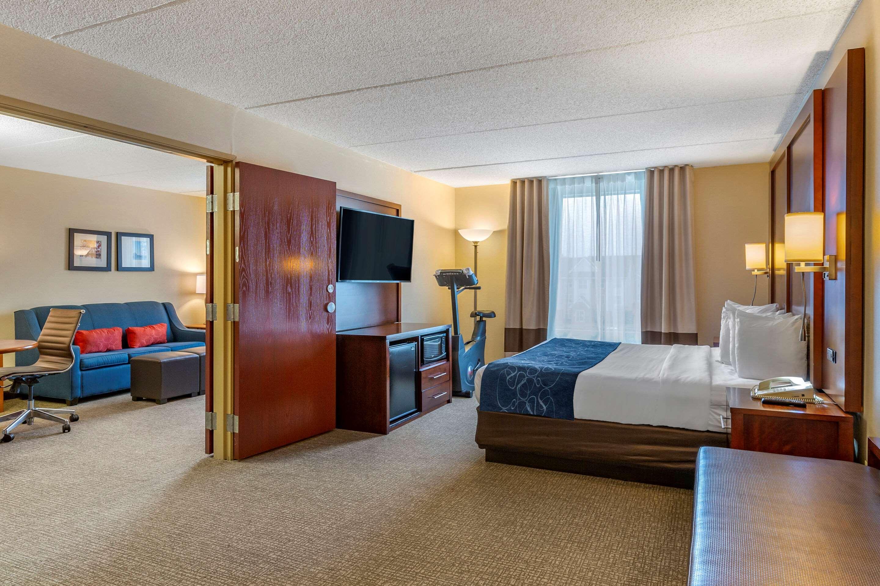Comfort Suites Manassas Battlefield Park Exterior photo