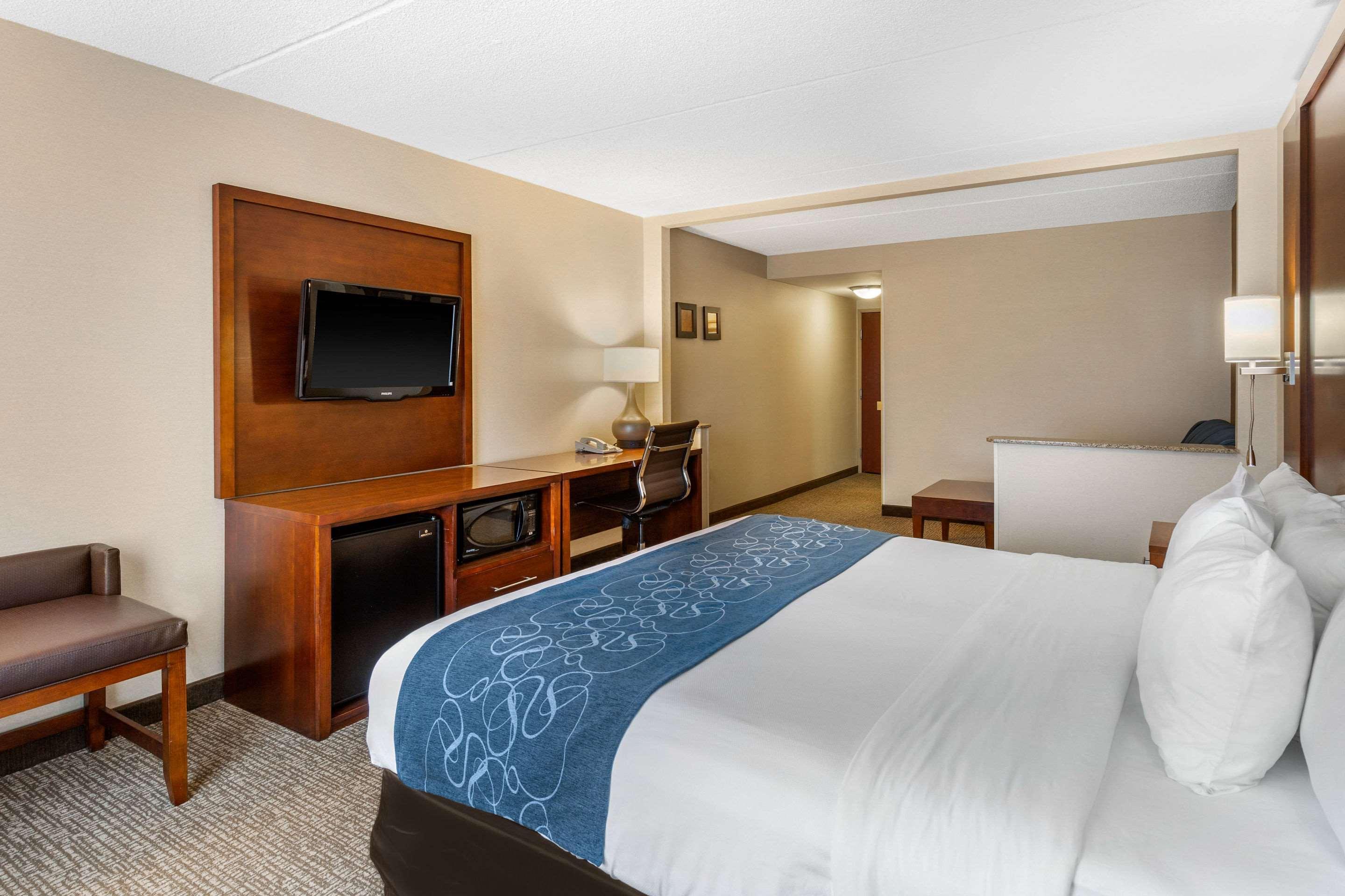 Comfort Suites Manassas Battlefield Park Exterior photo
